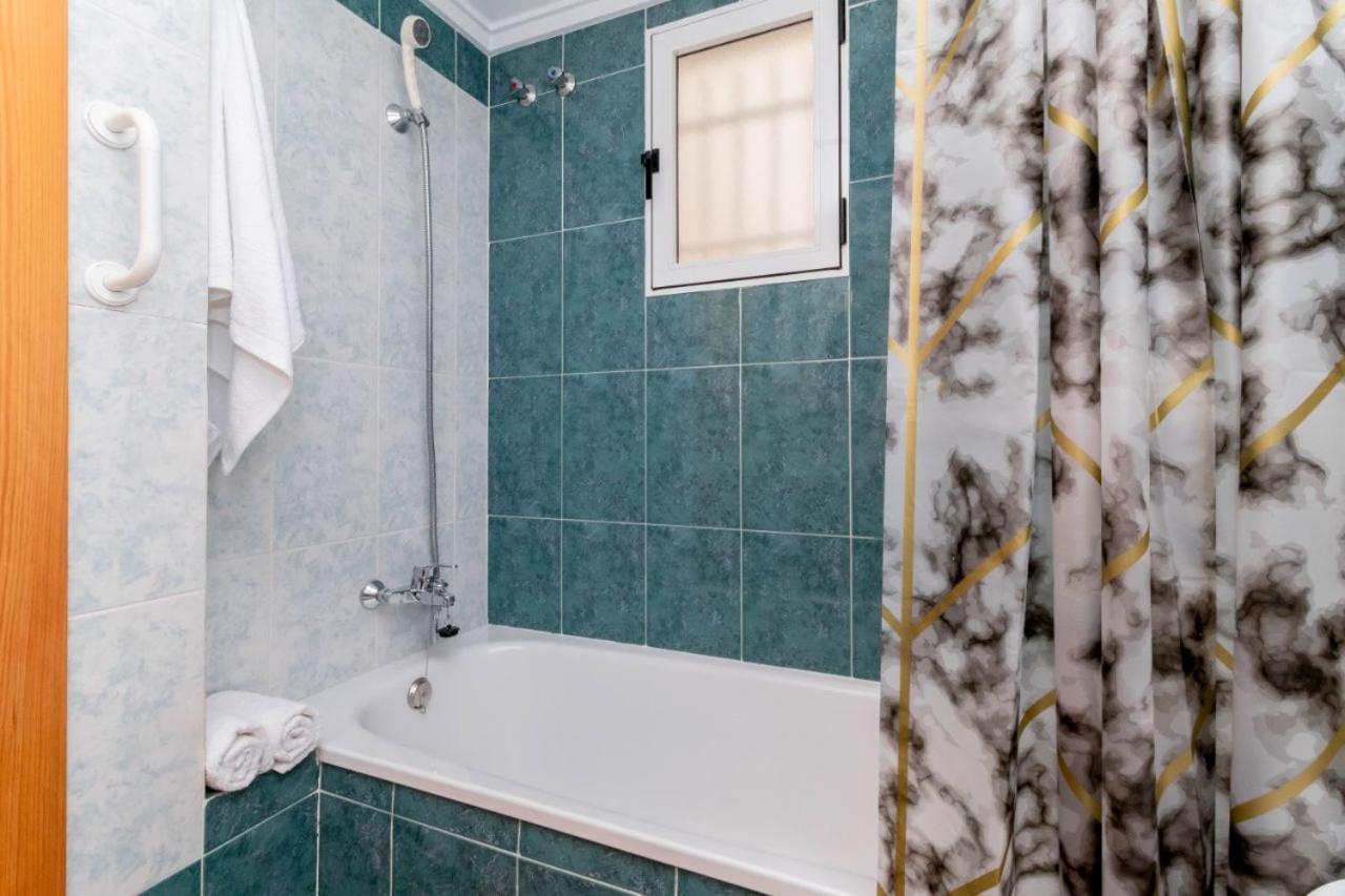 Apartamentos Villa Madrid تورّيفيِخا المظهر الخارجي الصورة