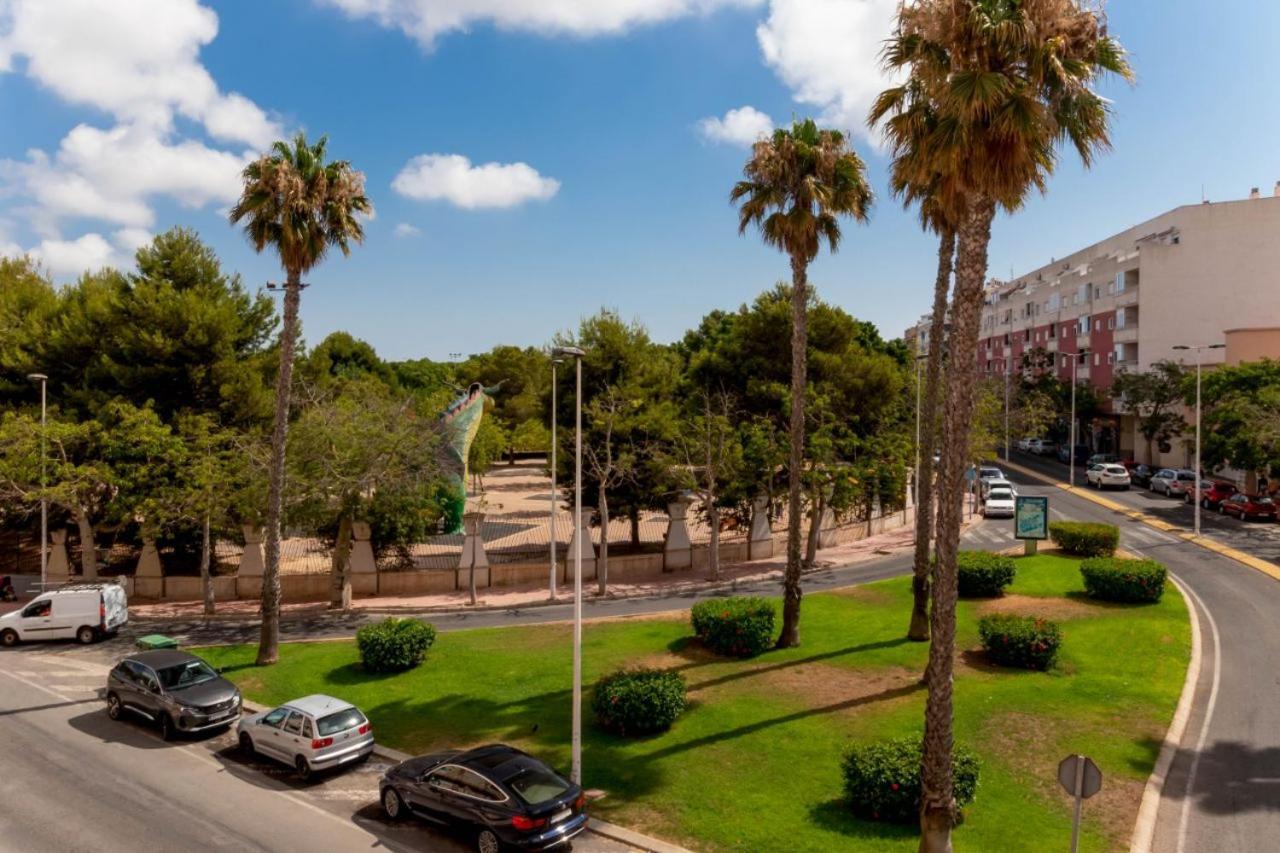 Apartamentos Villa Madrid تورّيفيِخا المظهر الخارجي الصورة